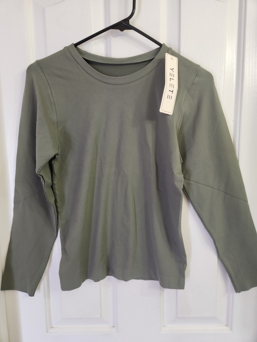 Yelete Womens Olive Green Top Long Sleeve Seamless Scoop Neck Plus Size